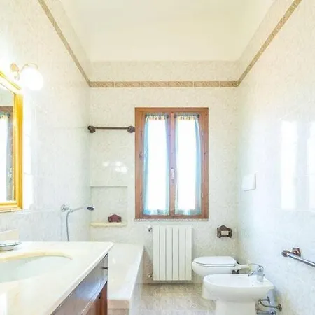 Introvabile Indipendente Villa Budoni