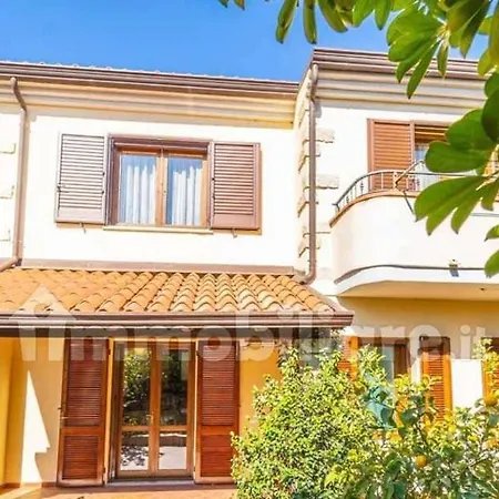 Introvabile Indipendente Villa Budoni